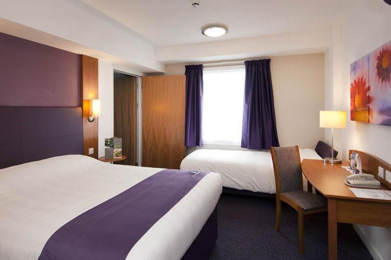 Premier Inn London Enfield Zewnętrze zdjęcie